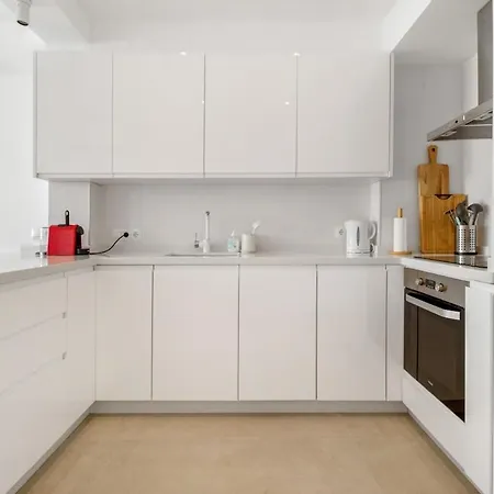 Апартаменты Stylish 2br Flat In 1 Min To Torrecilla *