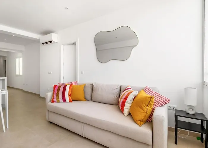 Stylish 2br Flat In 1 Min To Torrecilla Апартаменты Нерха