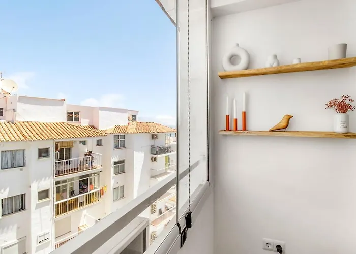 Апартаменты Stylish 2br Flat In 1 Min To Torrecilla *