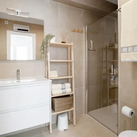 Stylish 2br Flat In 1 Min To Torrecilla Apartment