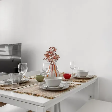 Apartment Stylish 2br Flat In 1 Min To Torrecilla